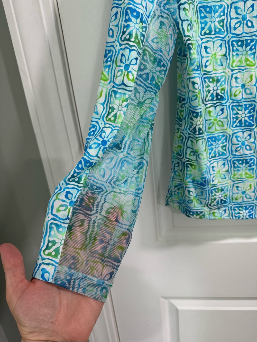 IBKUL Kathy Print Long Sleeve Mock Neck Top Turquoise Lime M - Picture 6 of 7